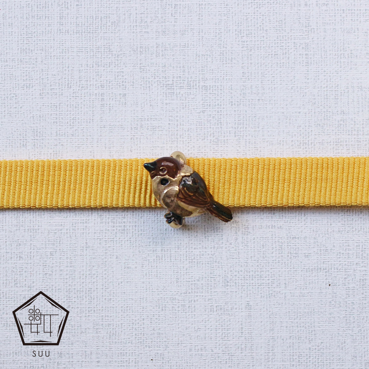 【SUU】一羽の雀帯留め