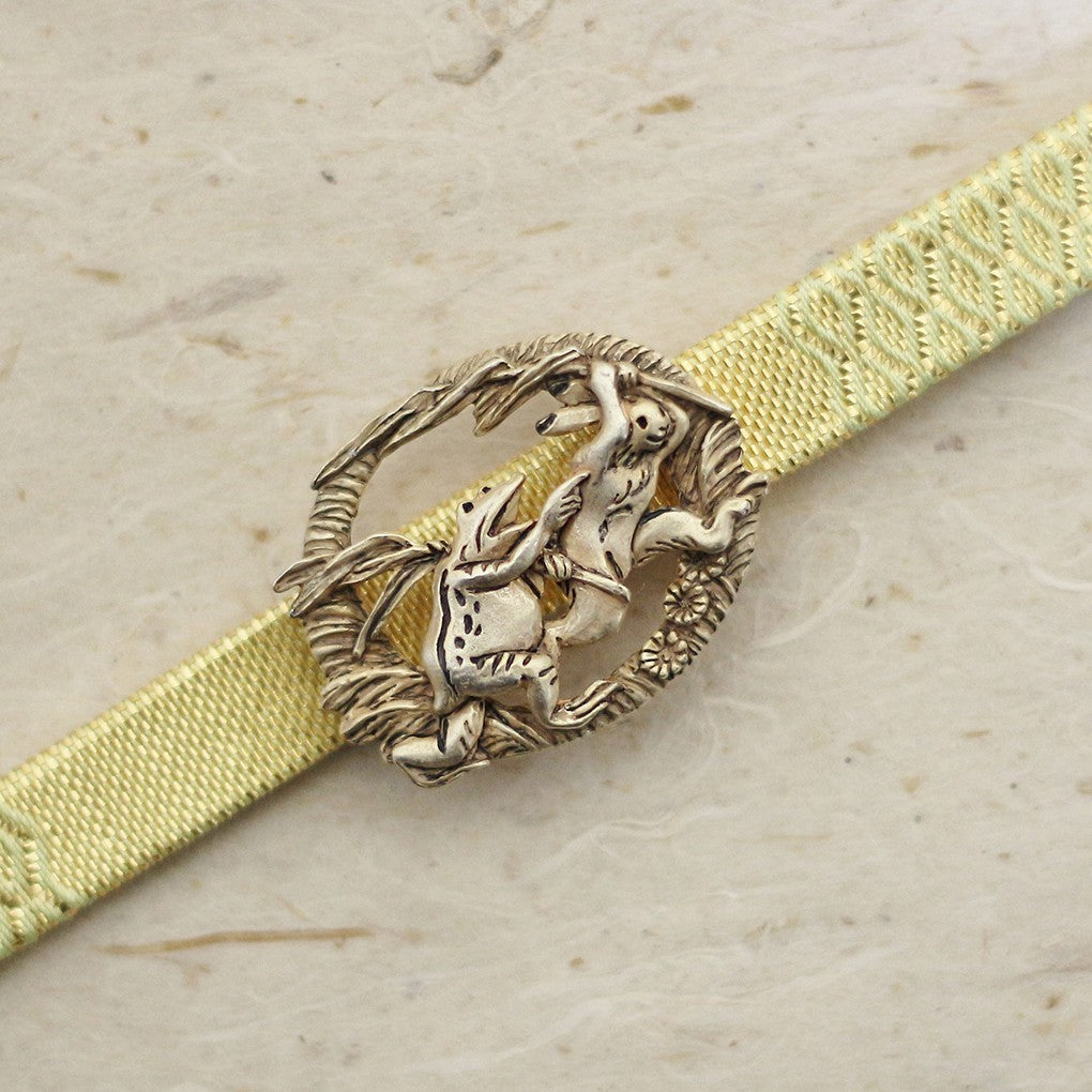 【SUU】<鳥獣戯画>追いかけっこ帯留め